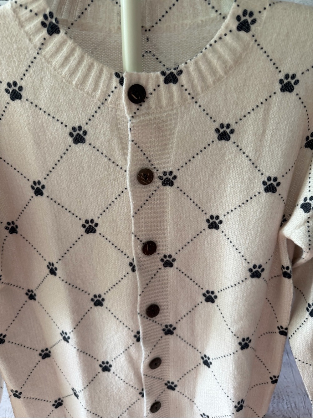 🐾 Dog Paw Print Button-Up Sweater Cardigan Cream/Ivory Cozy Long Sleeve - Picture 2 of 7